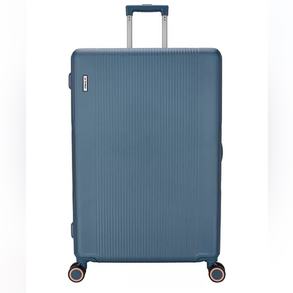 Tag Gateway  Piece Hard side Spinner 24“ Luggage suitcase $439 - Picture 3 of 9